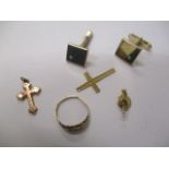 9ct Gold jewellery to include a pair of cufflinks, two cross pendants, earring and a ring