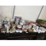 Miscellaneous ceramics to include a green Wedgwood Jasperware trinket box, Hammersley dressing table