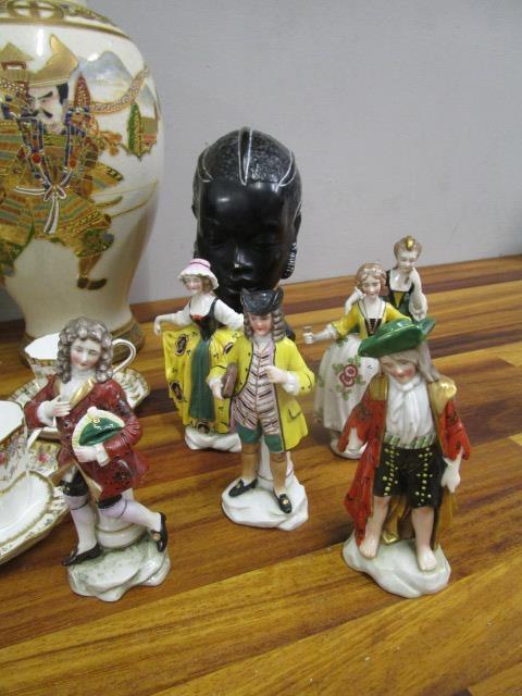 A mixed lot to include six French gold anchor figurines, a Wedgwood porcelain set of six coffee cups - Image 2 of 4