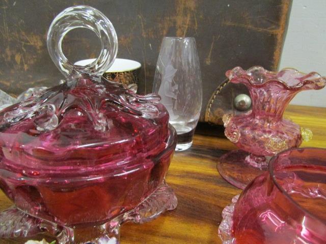 A mixed lot to include cranberry glassware, a vintage suitcase, Lladro and other items - Image 2 of 5