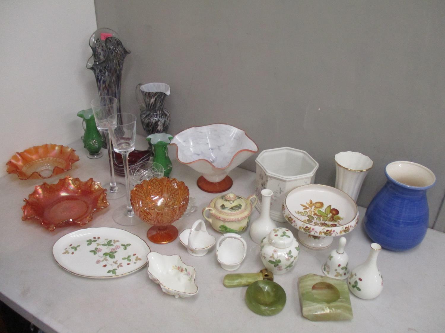 A mixed lot to include Wedgwood Wild Strawberry, onyx items, Carnival glass and other items