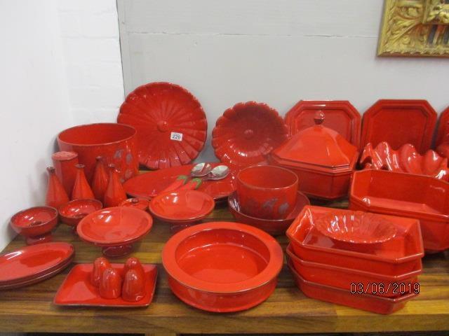 A collection of late 20th century Italian pottery tableware to include Ernestine, Salemo Pottery, in - Image 2 of 3