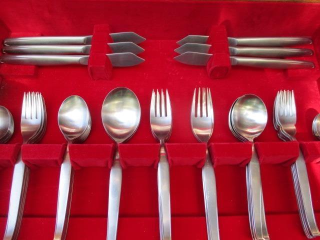 A late 20th century oriental hardwood cutlery table with carved top, having Noritake canteen of - Image 3 of 3