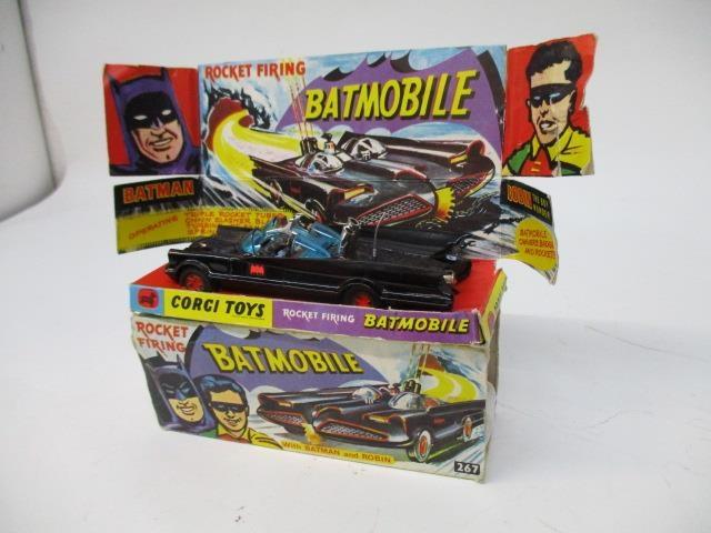 Corgi 267 Batmobile, six missiles, Batman and Robin figures, boxed with inner display stand - Image 2 of 5