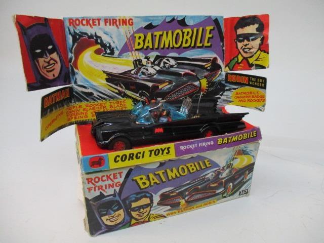 Corgi 267 Batmobile, six missiles, Batman and Robin figures, boxed with inner display stand - Image 3 of 5