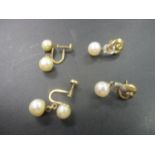 Two pairs of gold coloured metal and pearl earrings, one stamped 14k, 6.9g