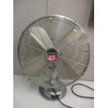 A Cinni desk fan