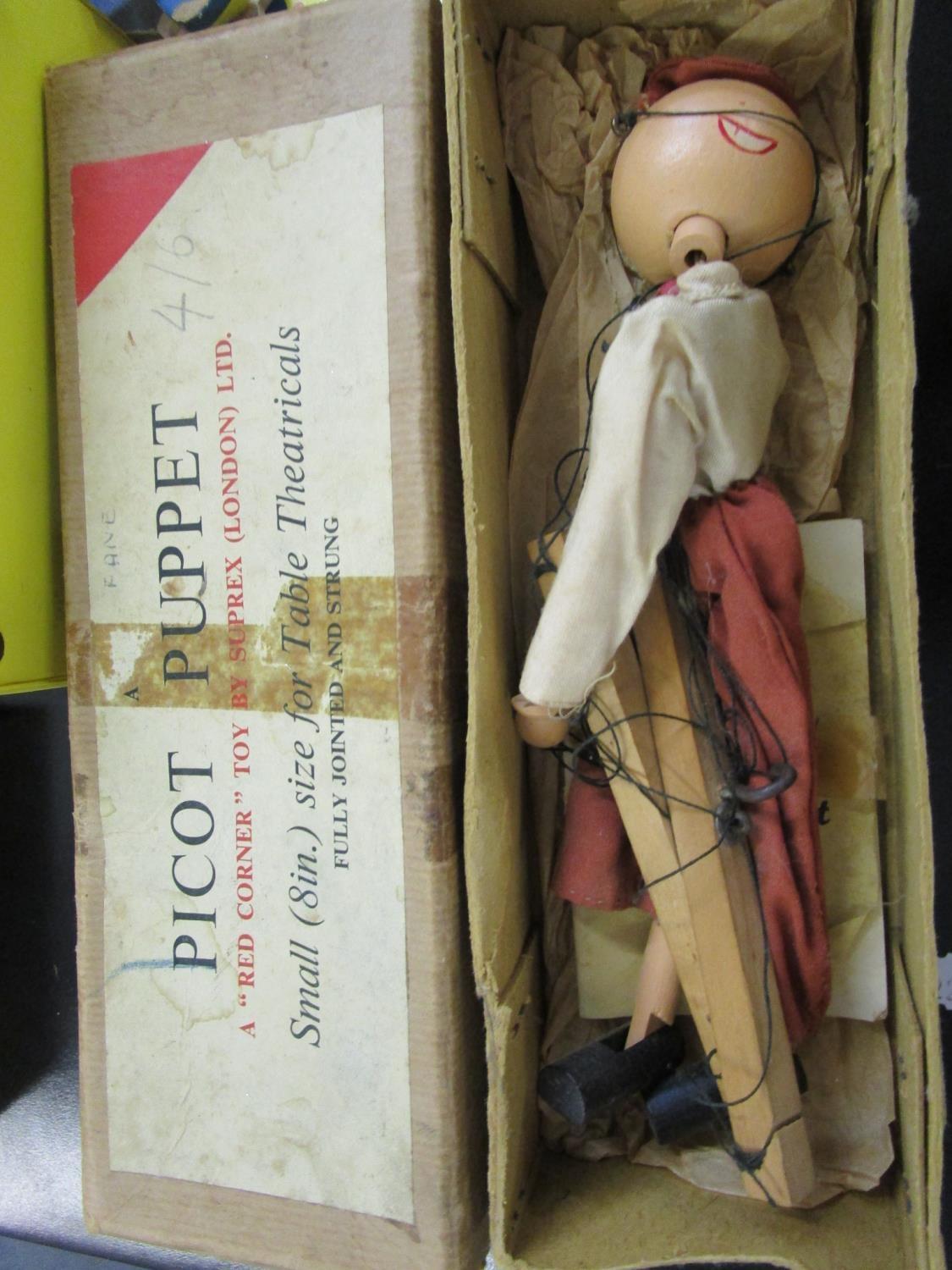 A mixed lot of toys to include a boxed Picot Puppet small 8" size, Sweet April carry case wardrobe - Image 5 of 5