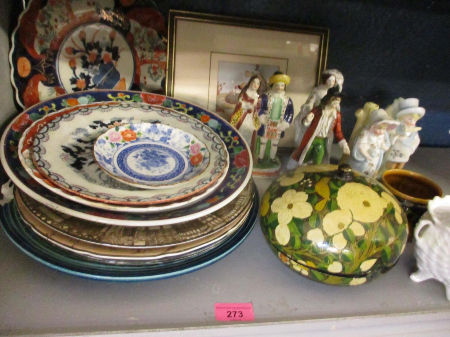 A mixed lot to include an Imari plate, Doulton plates, a Japanese plate and other items