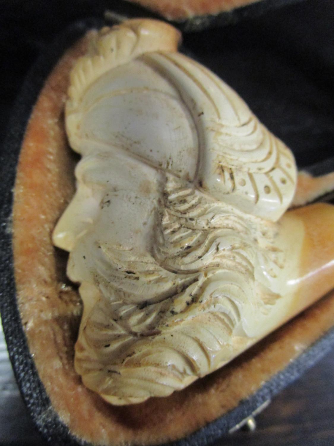 A cased Meerschaum tobacco pipe, the bowl carved in the form of an Arabs head, cased - Image 3 of 4