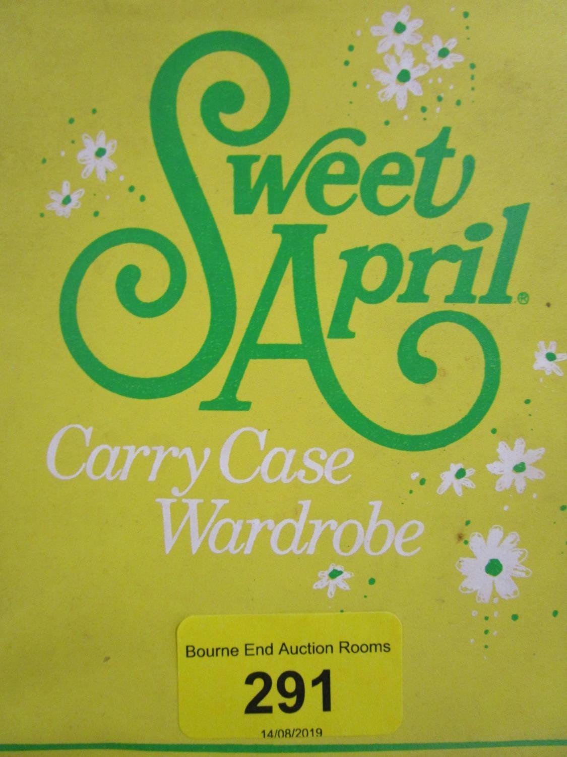 A mixed lot of toys to include a boxed Picot Puppet small 8" size, Sweet April carry case wardrobe - Image 2 of 5