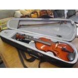 A students Gears 4 music violin with case