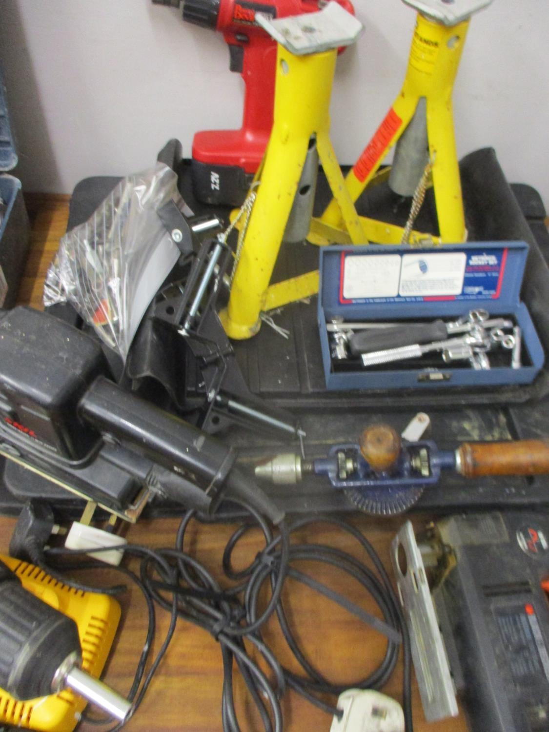 A quantity of DIY tools to include an SDS drill, a car jack, a Dewalt and spanners - Image 2 of 4