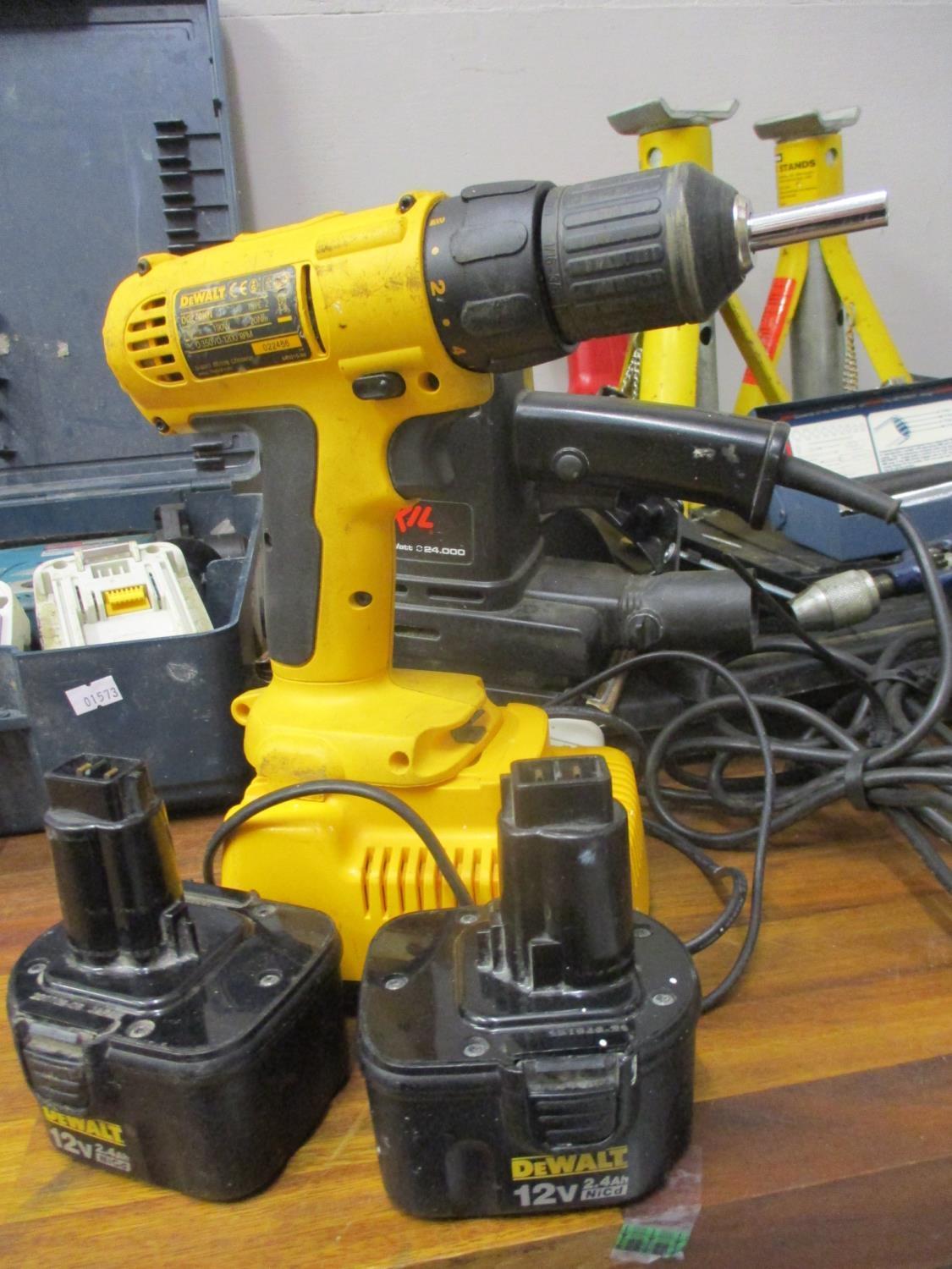 A quantity of DIY tools to include an SDS drill, a car jack, a Dewalt and spanners - Image 4 of 4