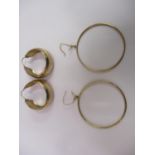 Two pairs of 9ct gold hoop earrings, 13.10g
