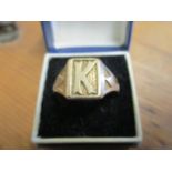 A 9ct gold gents signet ring A/F 5.2g