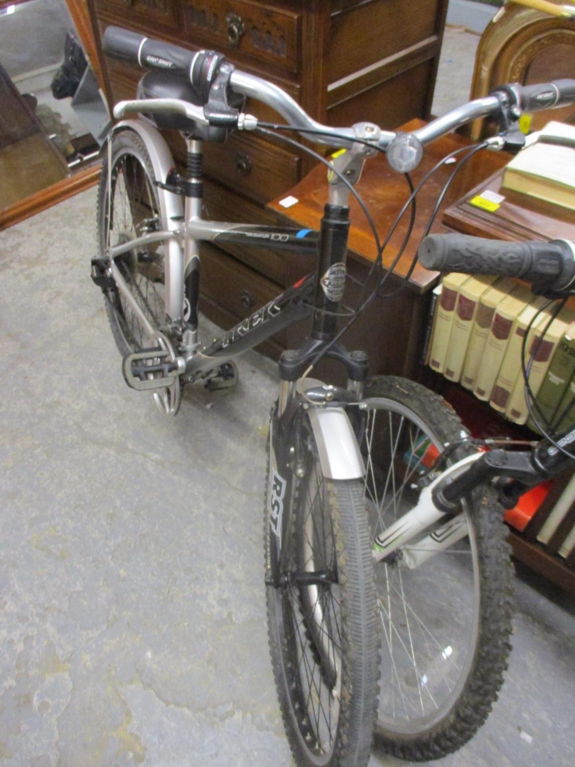 A Trek Navigator 100 bike