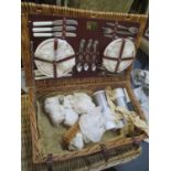 An Optima vintage picnic set