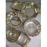 Mixed white metal to include three bowls and three small salt dish