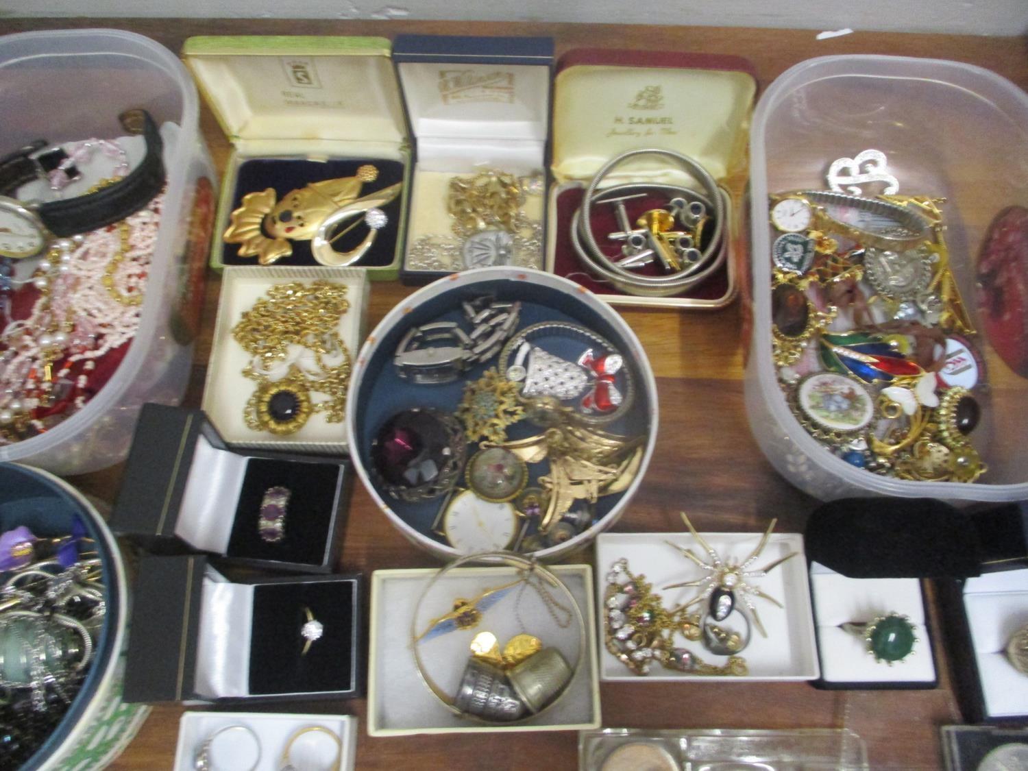 A quantity of costume jewellery to include silver rings, RAF wing brooch, watches and mixed coins - Image 2 of 2