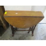 A small Victorian mahogany Sutherland table 22"h x 21"w