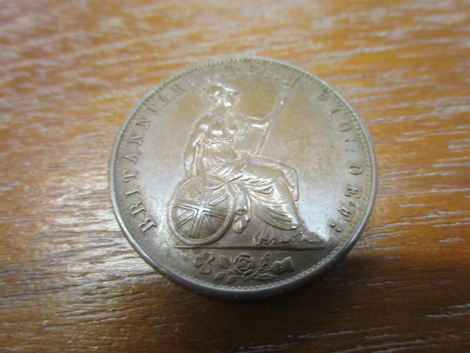 A coin collection of British and worldwide coins to include an 1858 half penny coin, Royal Air Force - Image 3 of 4