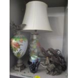 A mixed lot to include an oriental floral table lamp and other items