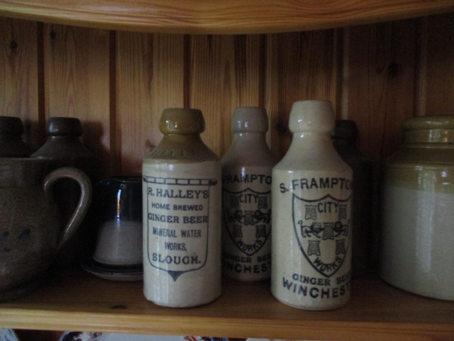 A selection of miscellaneous stoneware to include mixed ginger beer flasks - Image 4 of 5