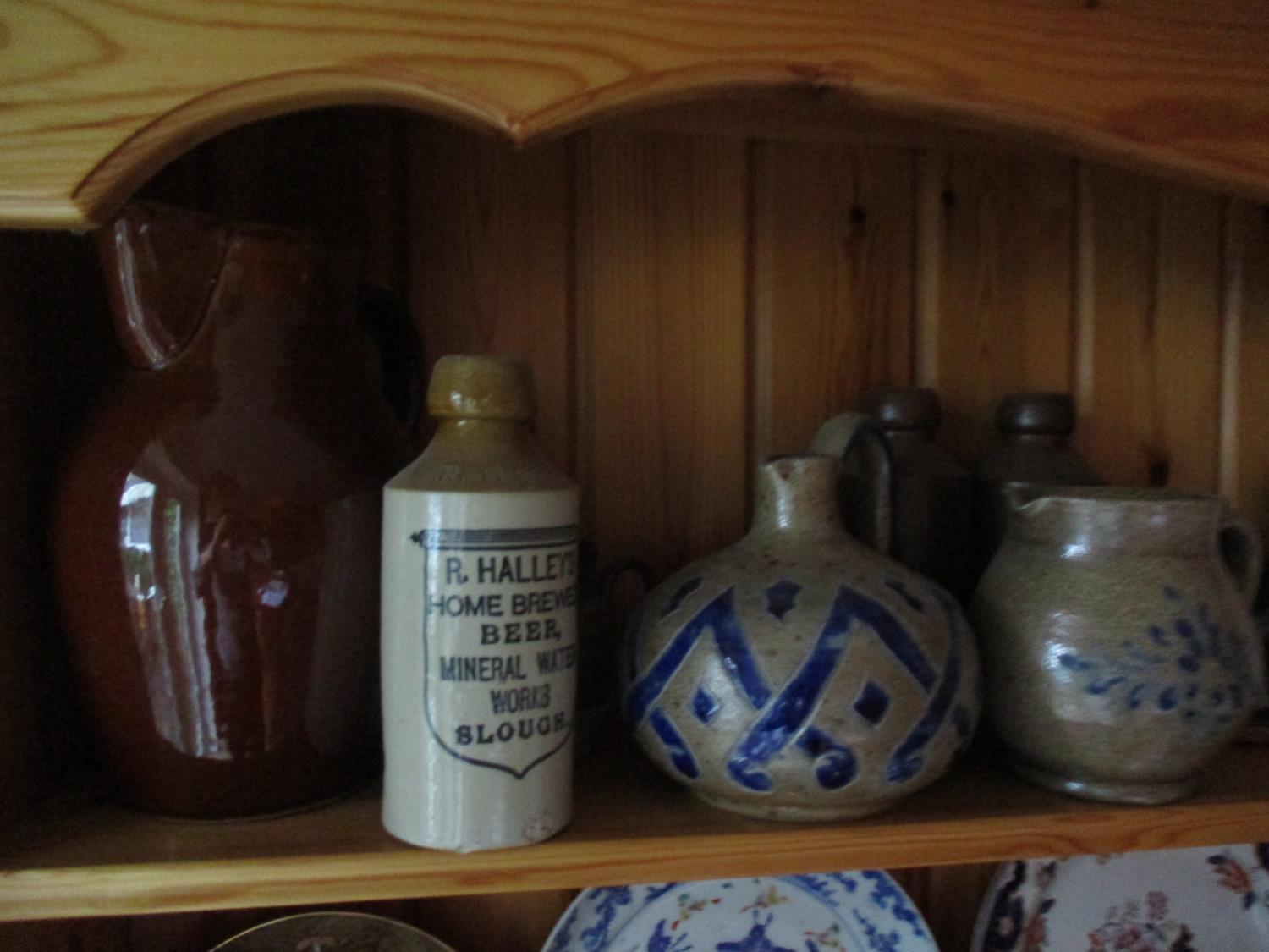 A selection of miscellaneous stoneware to include mixed ginger beer flasks - Image 5 of 5