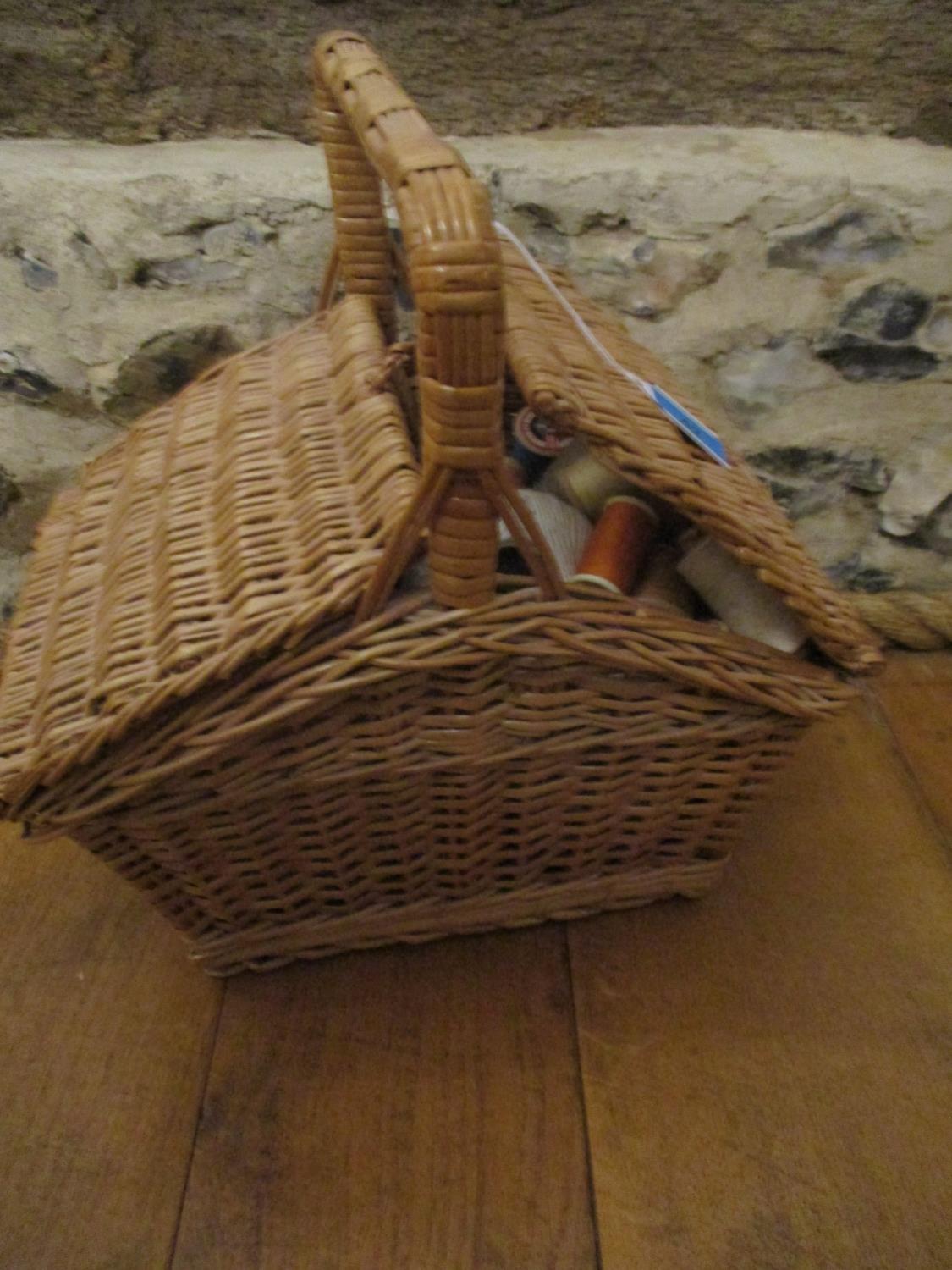 A sewing basket and contents to include wooden cotton reels such as Silko and Barbours, together - Image 4 of 4