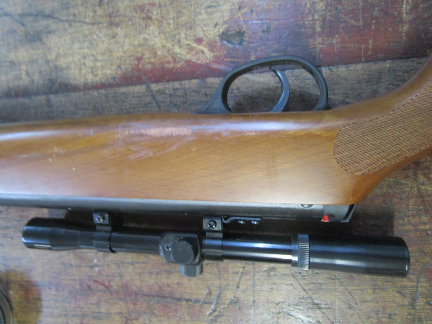 An Edgar Brothers Breaker 900 x Hatsan air rifle with sight and a tin of pellets - Image 7 of 7