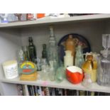 Pub related items, vintage glass and pottery bottles to include a lemonade bottle, mixed glassware