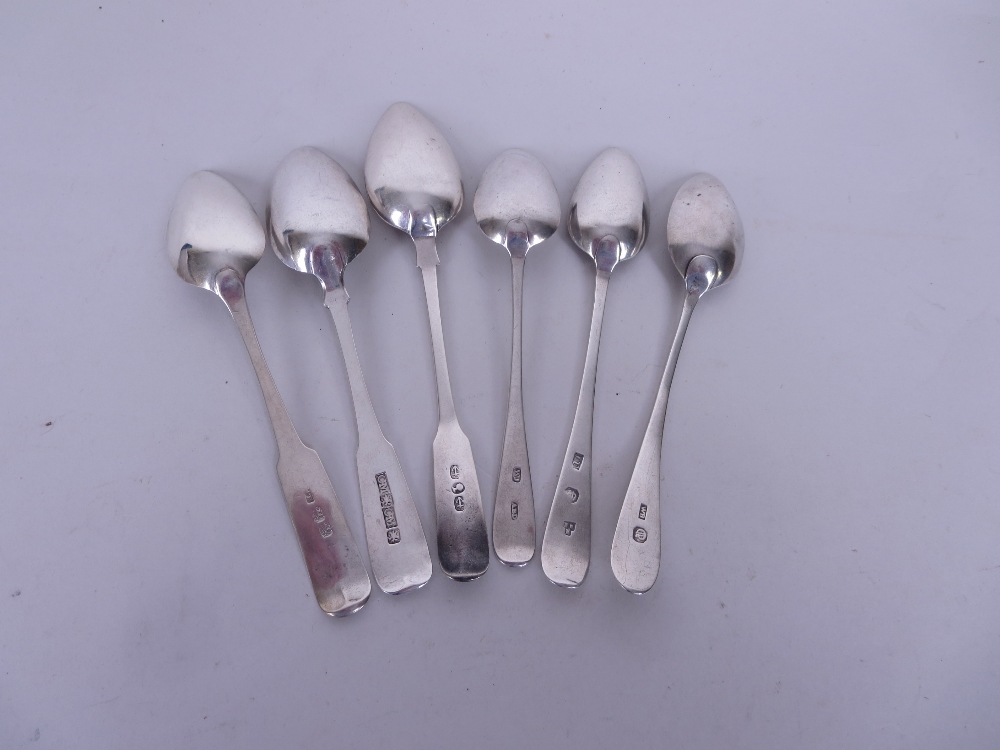 Six early 19th Century Scottish Provincial silver Teaspoons, three fiddle pattern and three old - Image 3 of 4