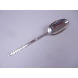 An early 18th Century silver Marrow Scoop/Table Spoon, rat tail pattern, maker probably Thomas