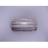 A George IV silver Snuff Box with ribbed and floral friezes, London 1824, maker: T.E.