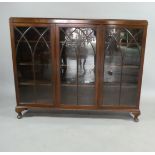 An Edwardian Mahogany Glazed Cabinet having Three Adjustable Inner Shelves. 124cms Wide