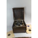 An Edwardian Oak Cased Wind Up Gramophone Player, The Columbia Grafonola, Working Order