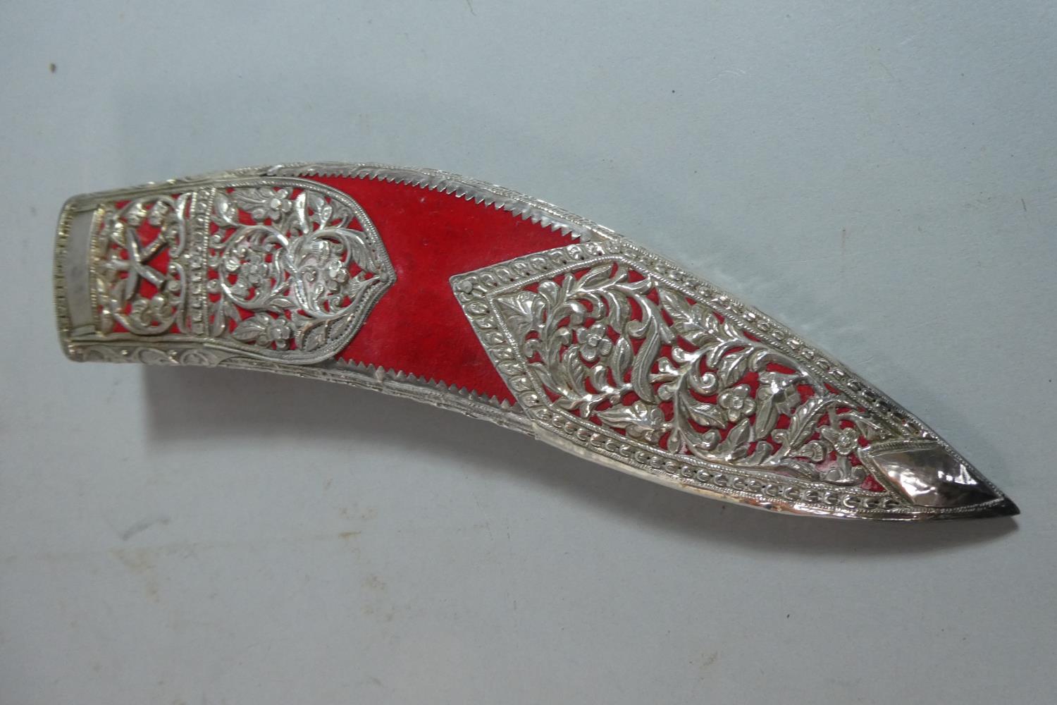 A Souvenir Kukri Knife with Daggers, in Silver Plate Mounted Scabbard - Image 4 of 4