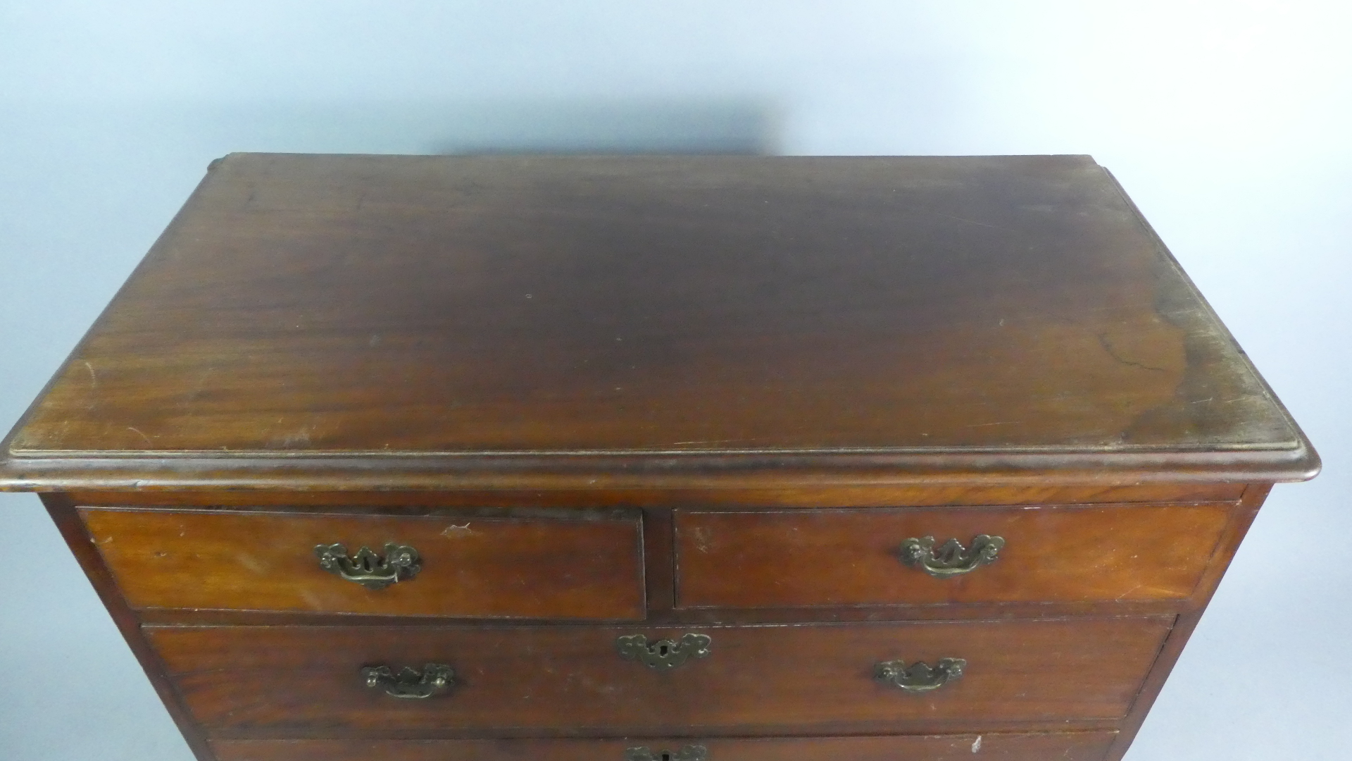 An 18th Century George III Mahogany Chest of Drawers with a Solid Top Over Five Drawers with Brass - Image 2 of 4