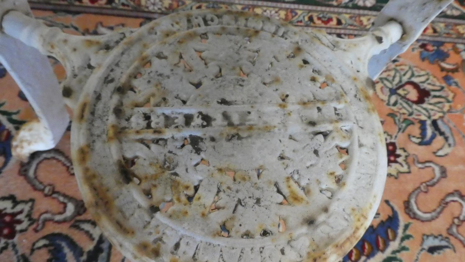 A Victorian White Painted Cast Iron Pub Table with Circular Wooden Top (AF), Stretcher Shelf - Image 2 of 3