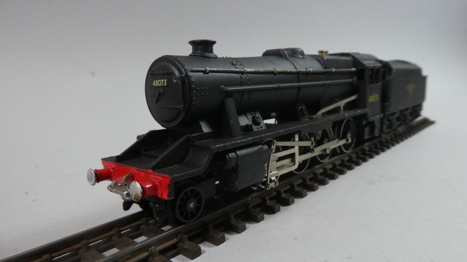 A Boxed Hornby Dublo OO Gauge LMR 2-8-0 8F Locomotive and Tender (No 2224) 2 Rail - Image 2 of 2