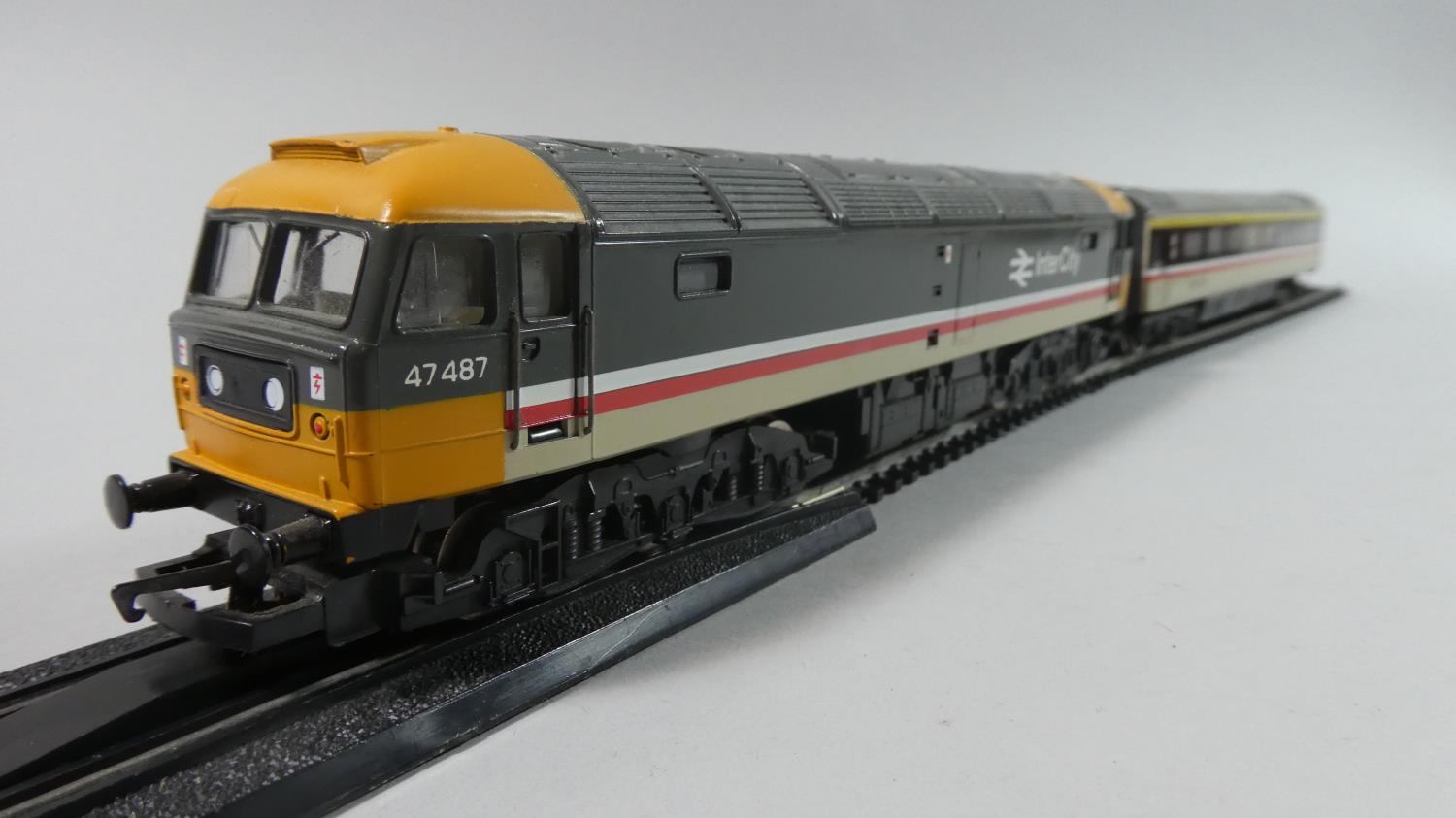 Two Boxed Hornby Railway Loco and Coach in the Intercity Livery to Include R802, BR Class 47 - Image 2 of 2