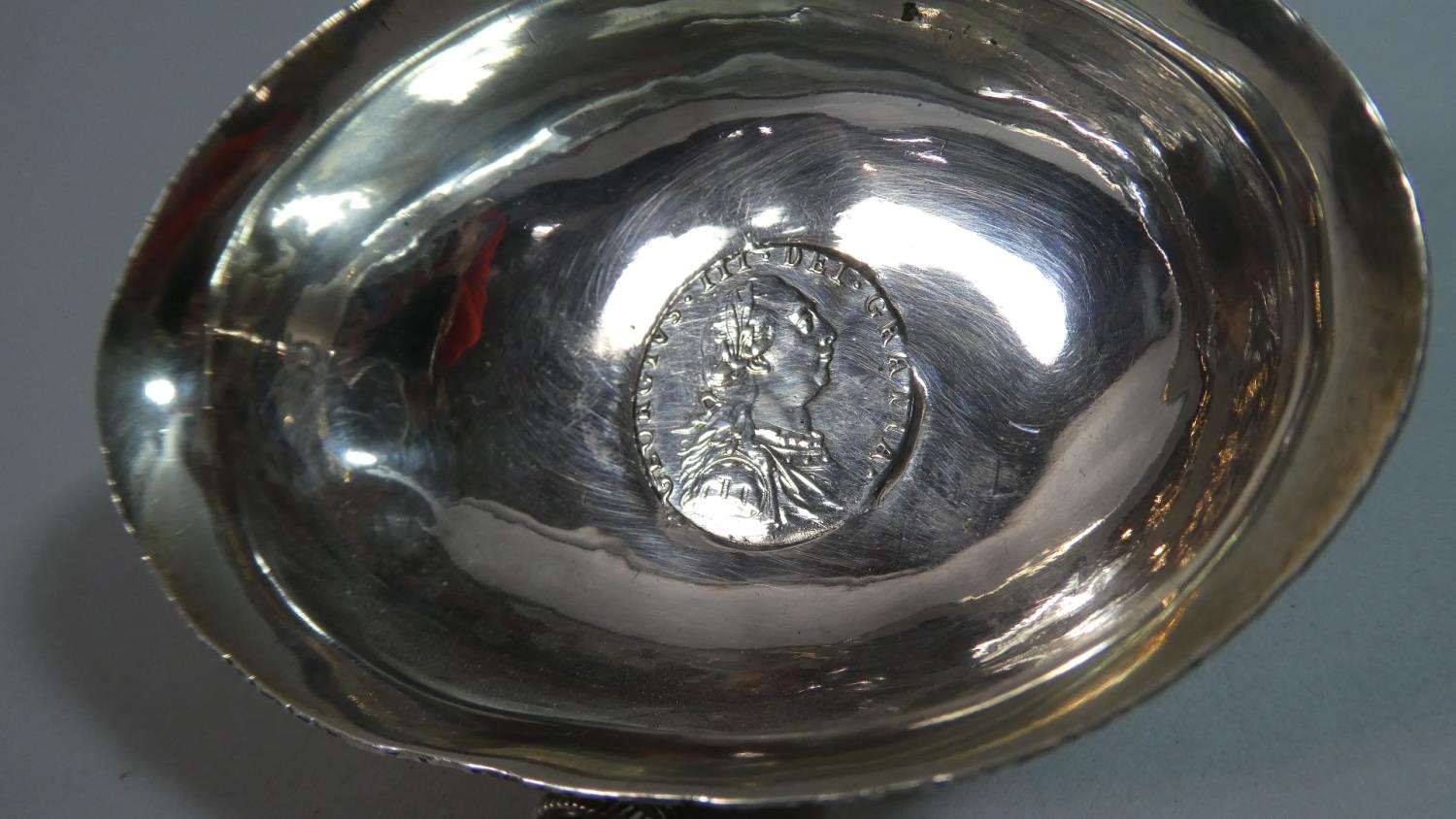 A Georgian Baleen Handled White Metal Toddy Ladle, The Bowl Set with George III Shilling, 44cm Long - Image 3 of 6