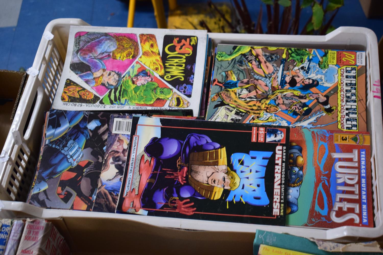 A Large Collection of Approx 170 American Comics to Include Mr X, Star Trek, American Flagg, Justice