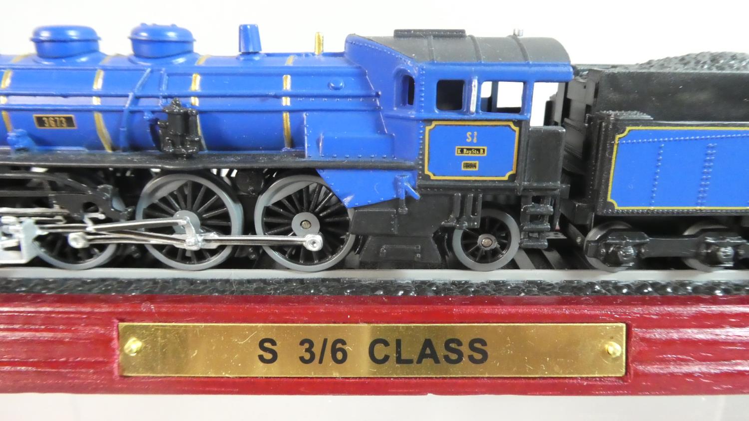 A Collection of Six American and Continental Models of Railway Locomotives and Tenders - Image 2 of 7