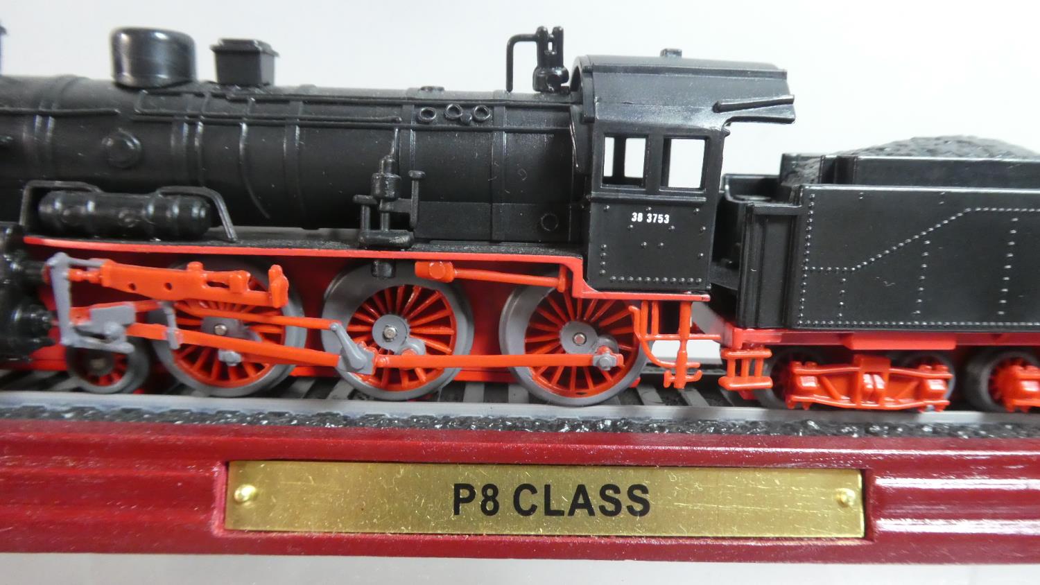 A Collection of Six American and Continental Models of Railway Locomotives and Tenders - Image 3 of 7