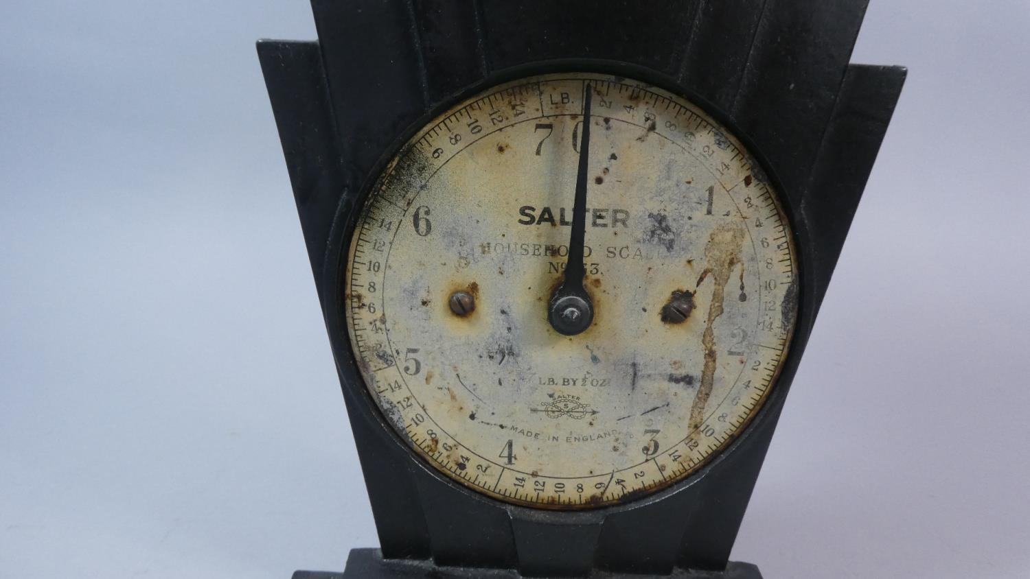 A Vintage Salters Household Scale, No.33, 28.5cm High - Image 2 of 3