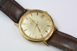 A Gentleman's Omega 18k Constellation Turler Wrist Watch