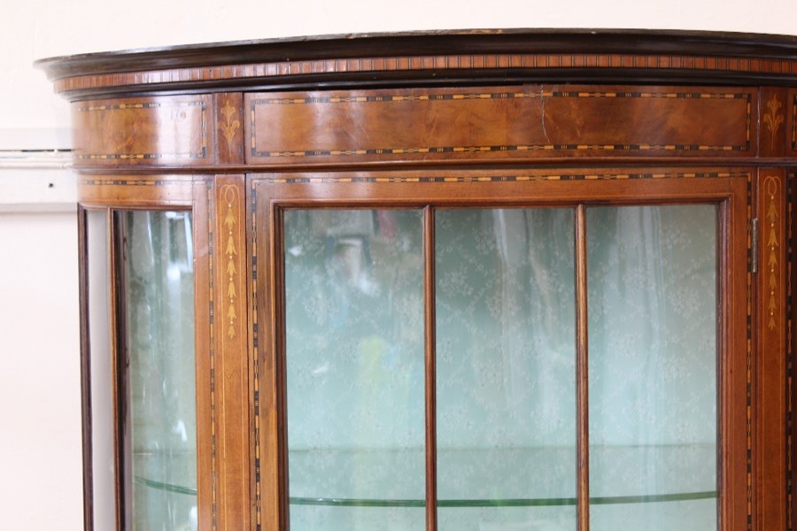 An Edwardian Bow-fronted Display Cabinet - Image 2 of 3