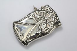 An Art Nouveau Silver Vesta Case